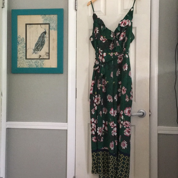Gorgeous green floral jumpsuit - Picture 4 of 8